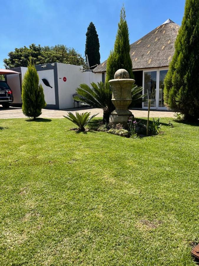Tshiberry Bed & Breakfast Phokeng Eksteriør bilde
